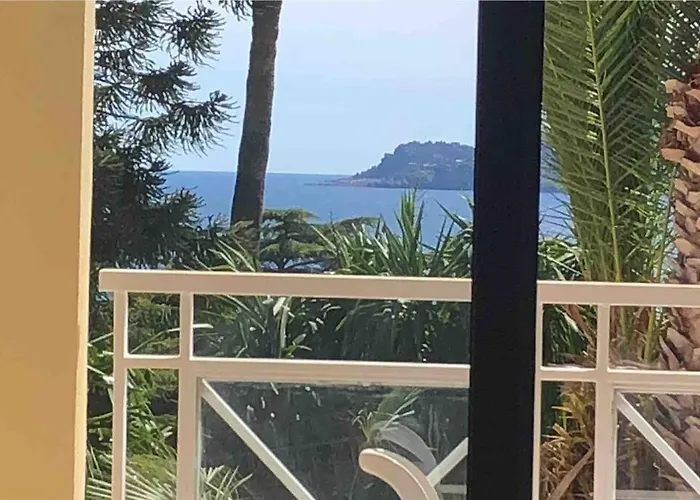 Quiet Sea View With Pool Lejlighed *