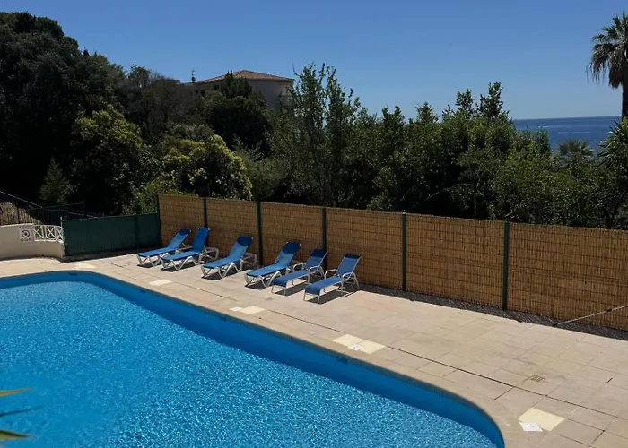 Quiet Sea View With Pool Apartament *